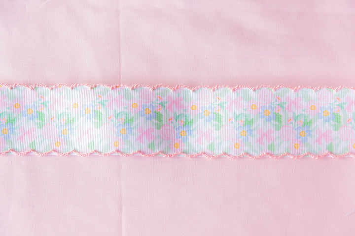 Preppy Floral Ribbon Scallop Edge