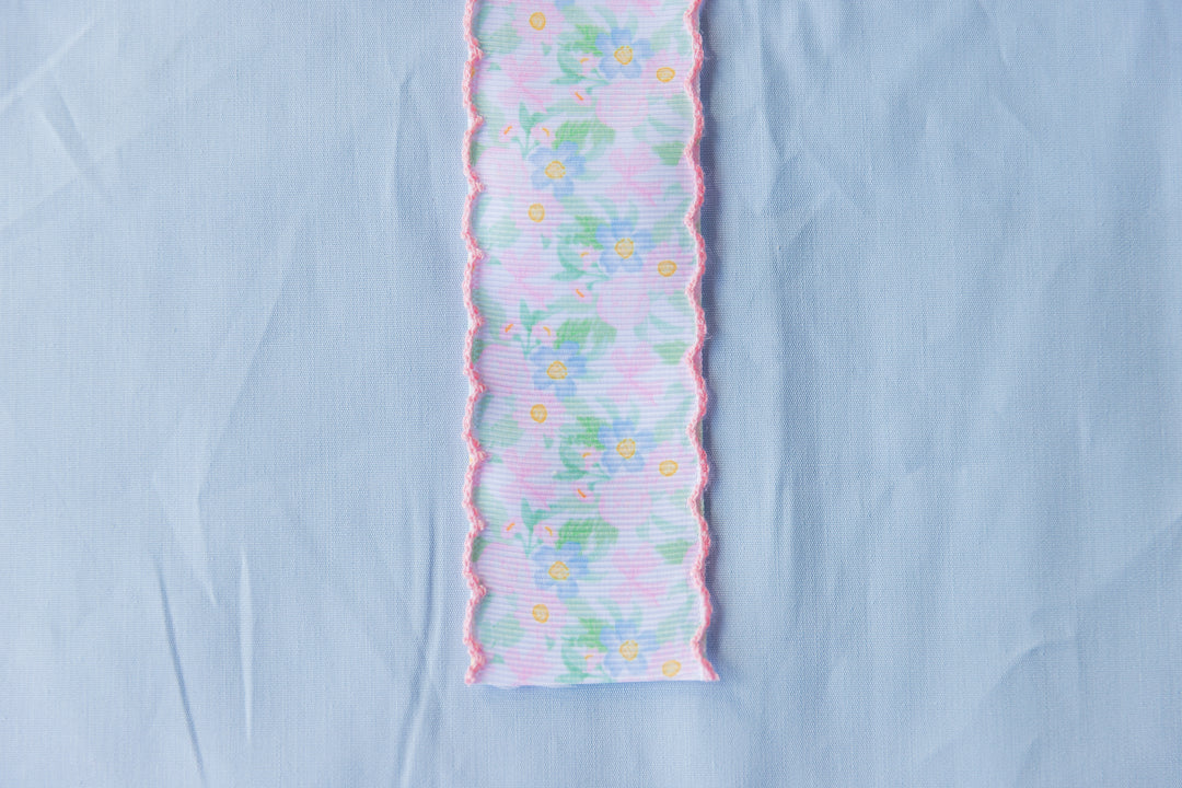 Preppy Floral Ribbon Scallop Edge