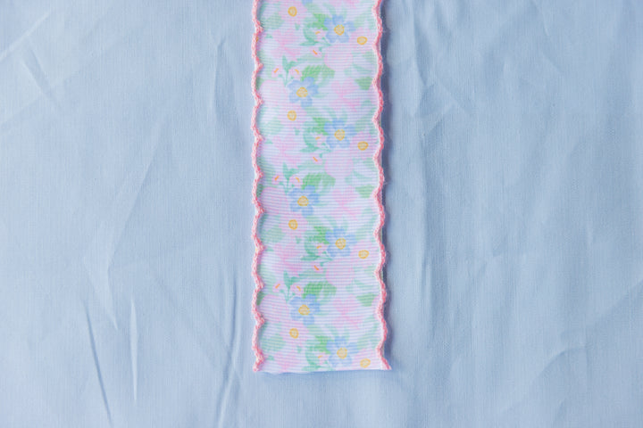 Preppy Floral Ribbon Scallop Edge