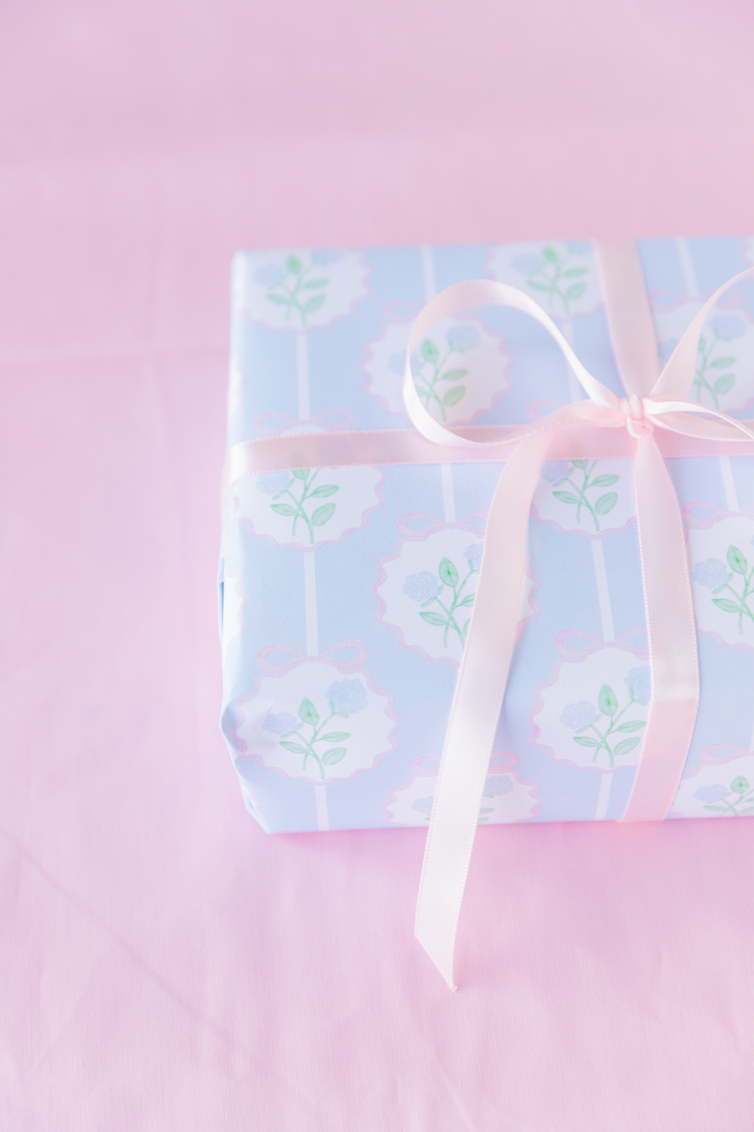 Preppy Hydrangeas Gift Wrap