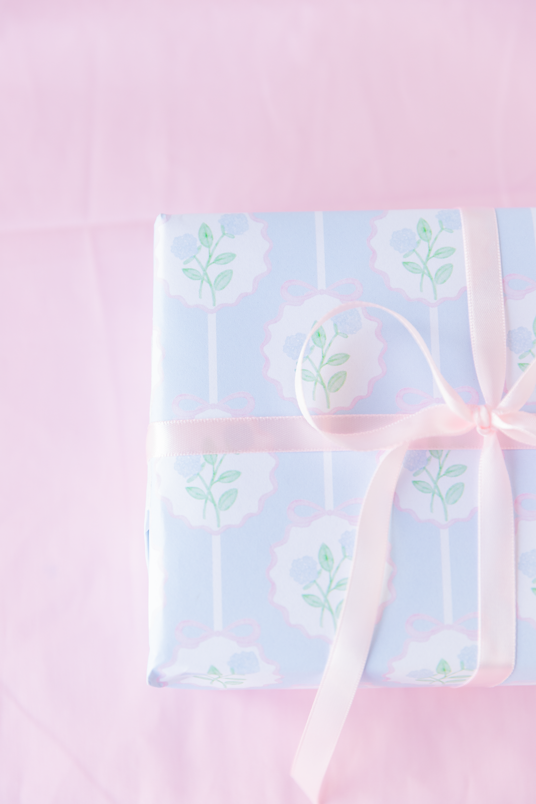 Preppy Hydrangeas Gift Wrap