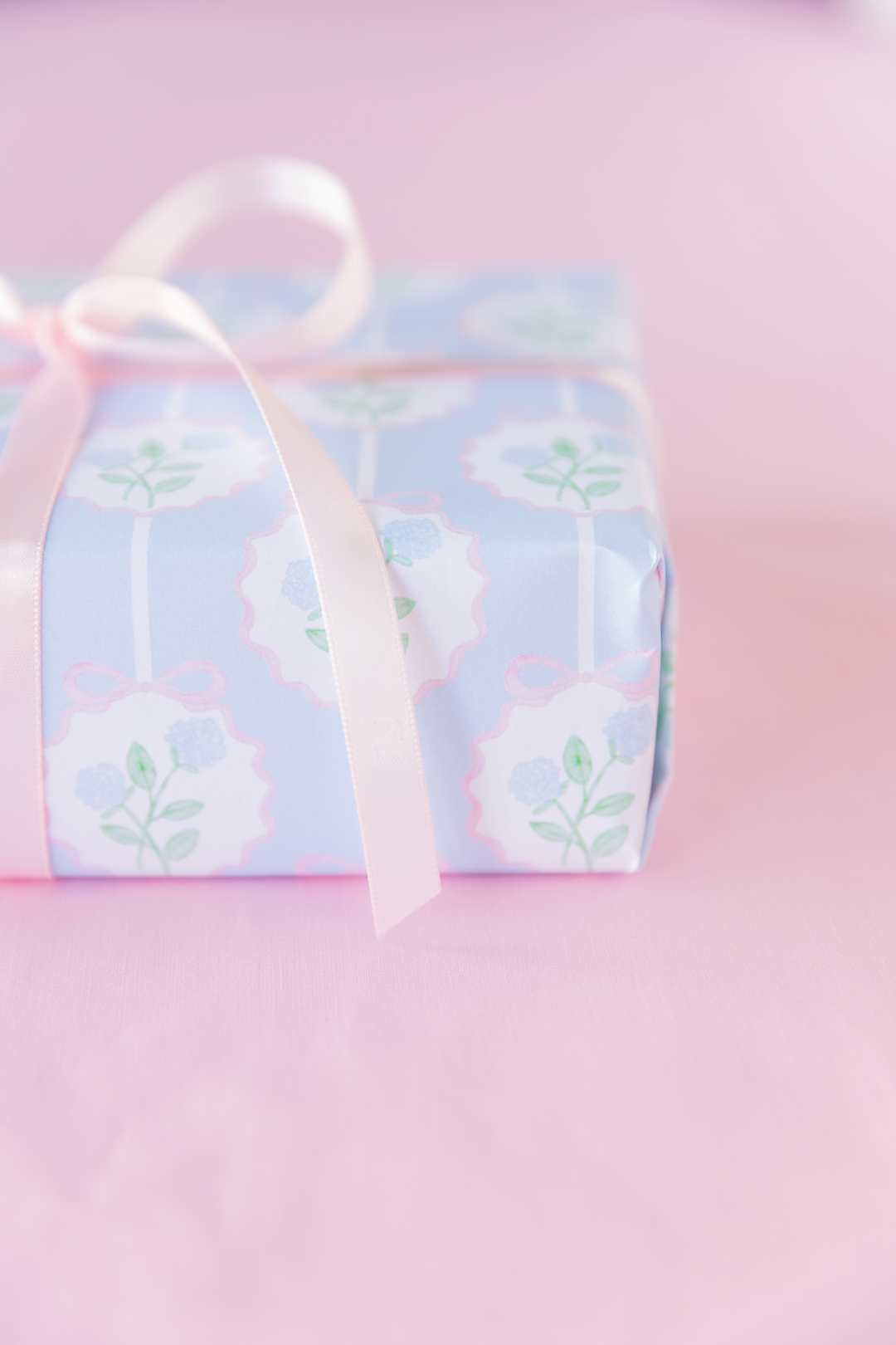 Preppy Hydrangeas Gift Wrap