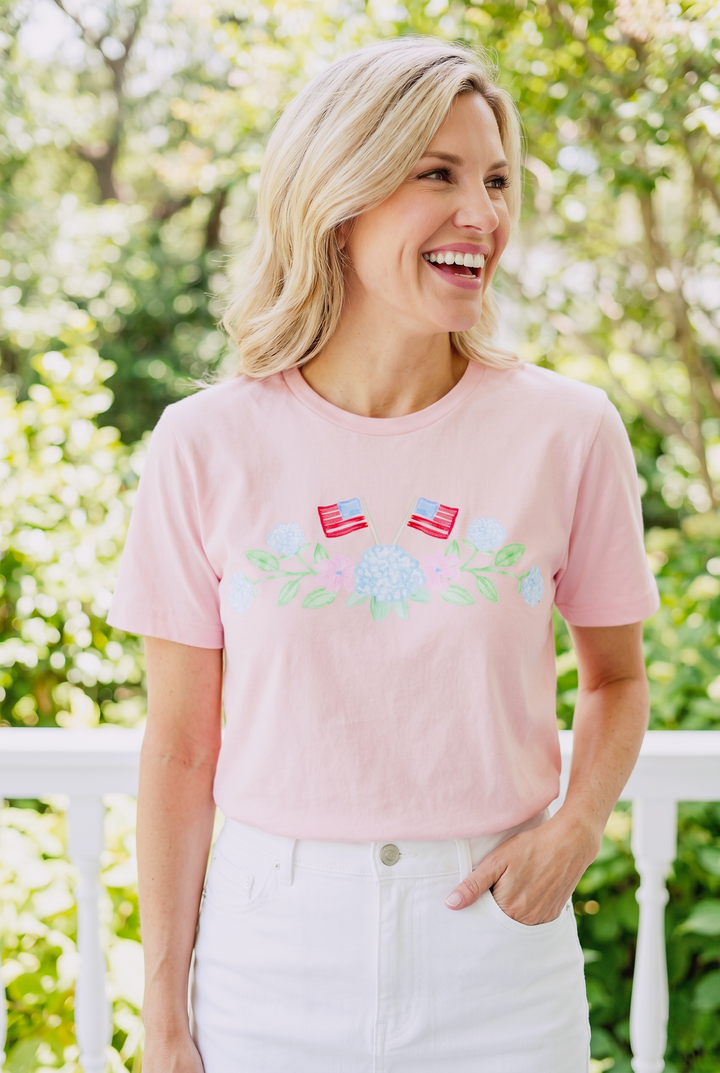 Hydrangeas &amp; Flags Grandmillennial Graphic Tee 🎀🇺🇸