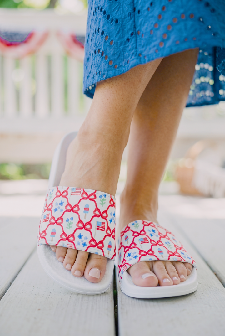 Americana Bows &amp; Popsicles Santi Slip Sandals | Patriotic Summer Slide Sandals